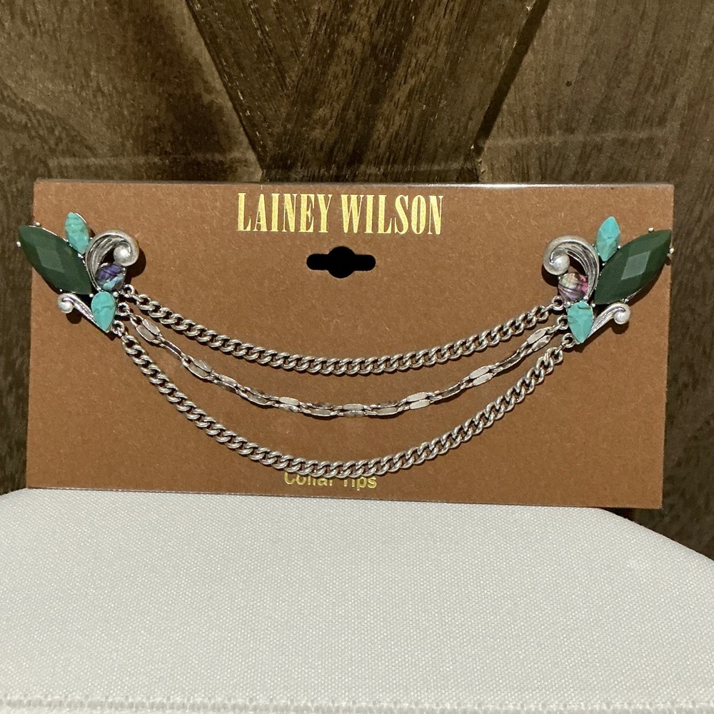 NIP Lainey Wilson Blue Green Turquoise and Silver Collar Tips